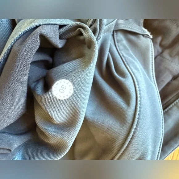 Men’s Lululemon ABC Classic Fit Pant Dark Grey 30” Waist - Picture 11 of 13